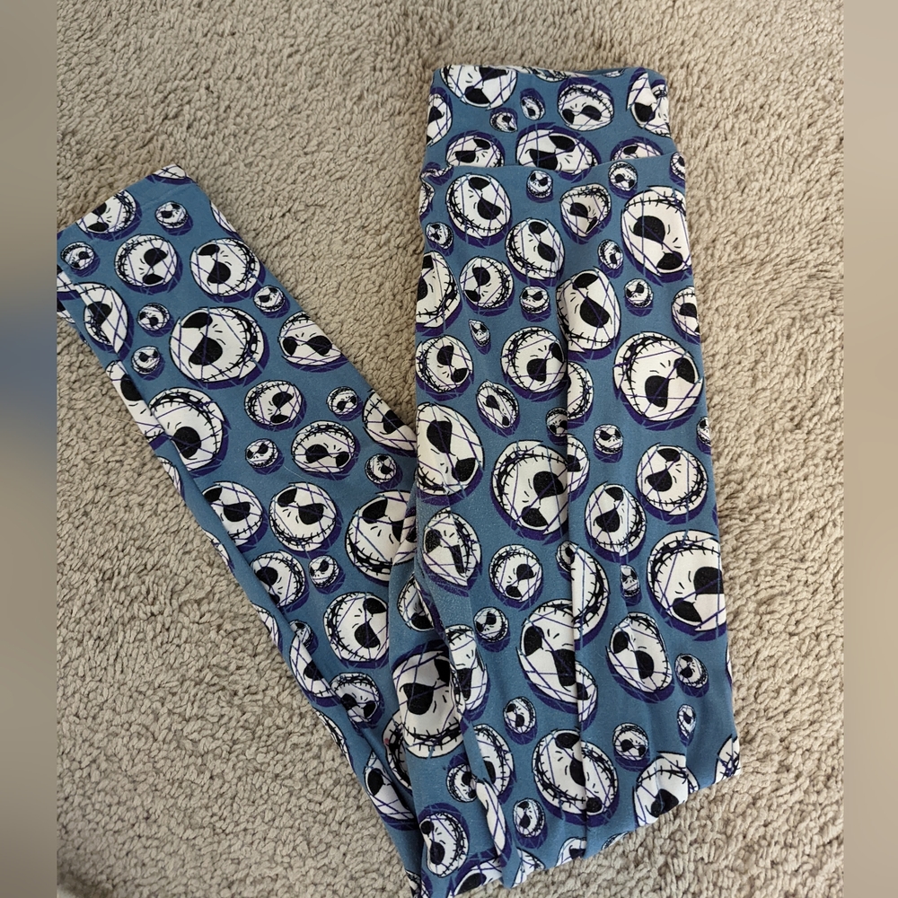 Lula Roe OS Nightmare before Christmas leggings